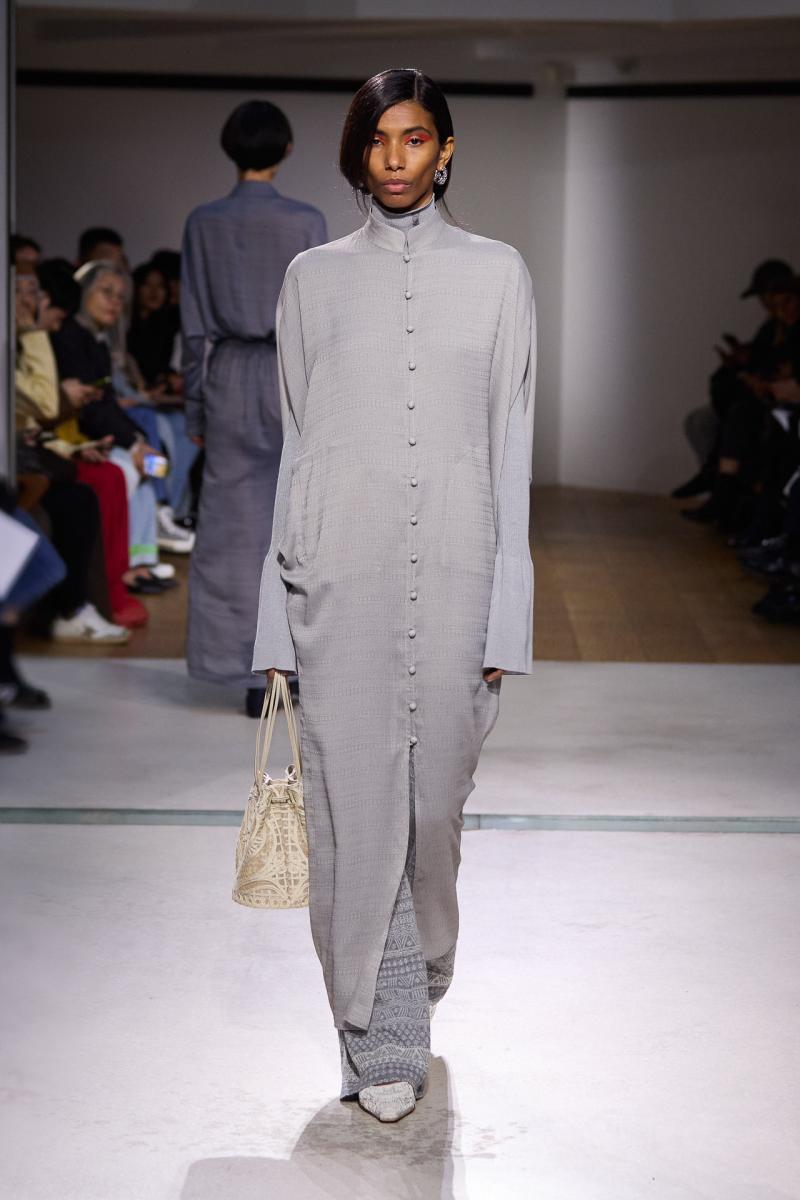 Mame Kurogouchi fw24 runway press look18