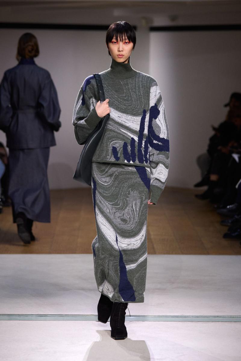 Mame Kurogouchi fw24 runway press look24