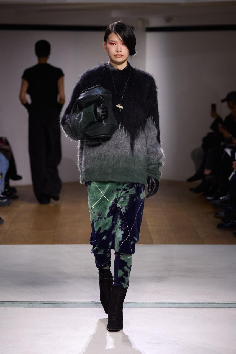 Mame Kurogouchi fw24 runway press look26
