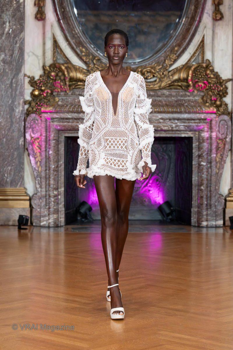 R-EseAzenaborFW26-001-1