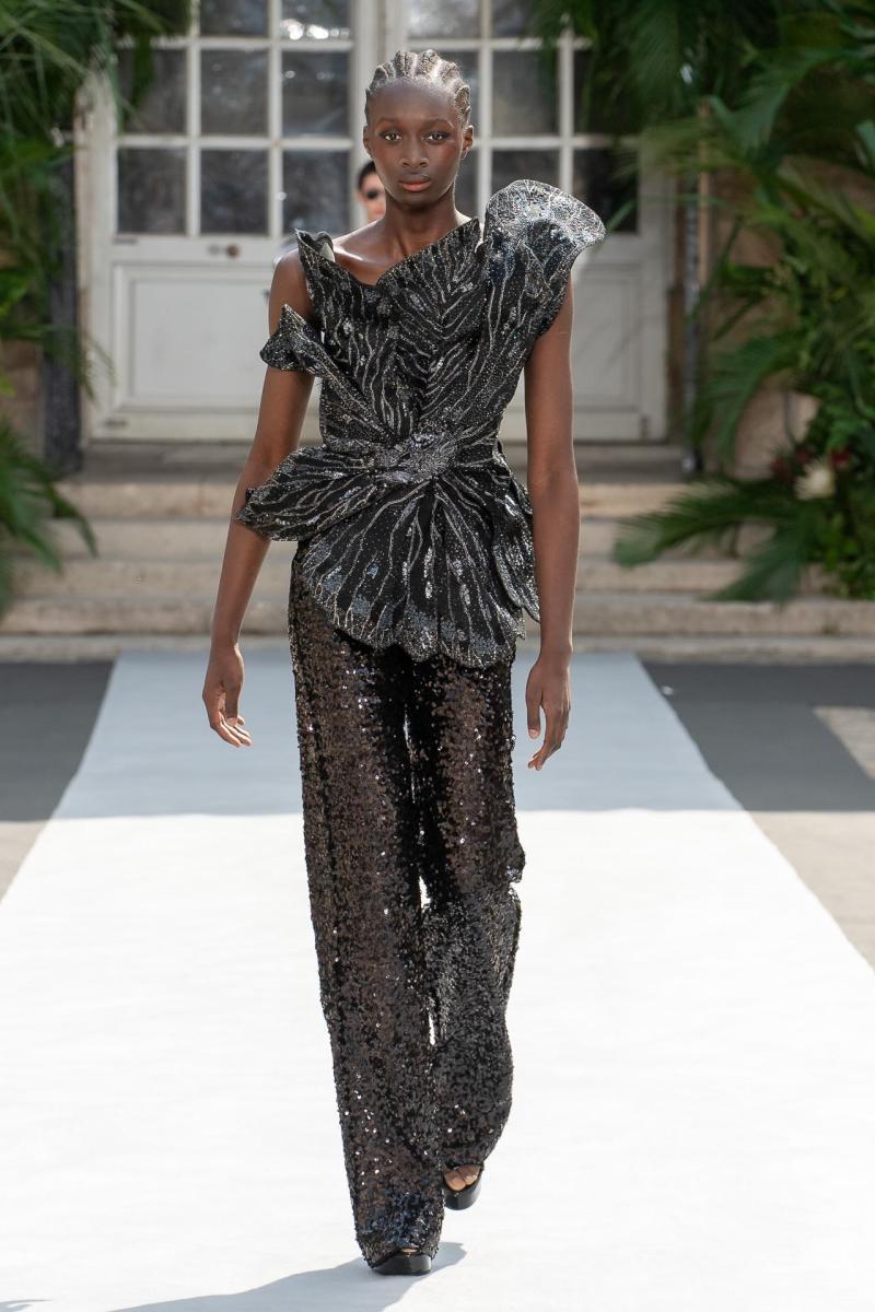 Rahul Mishra fashion show, Couture Couture Fall Winter 2023, Paris Fashion Week.Photo by Valerio Mezzanotti