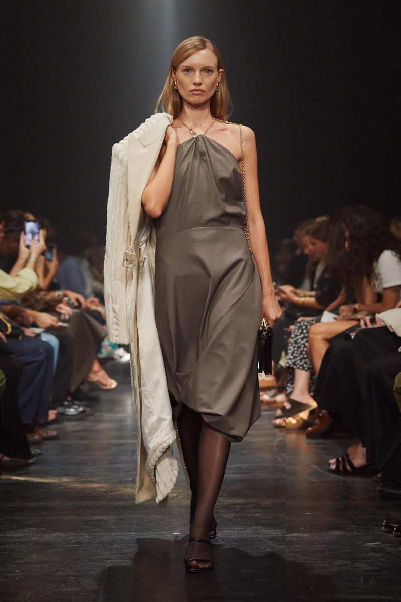 Rokh ss24 runway press look39