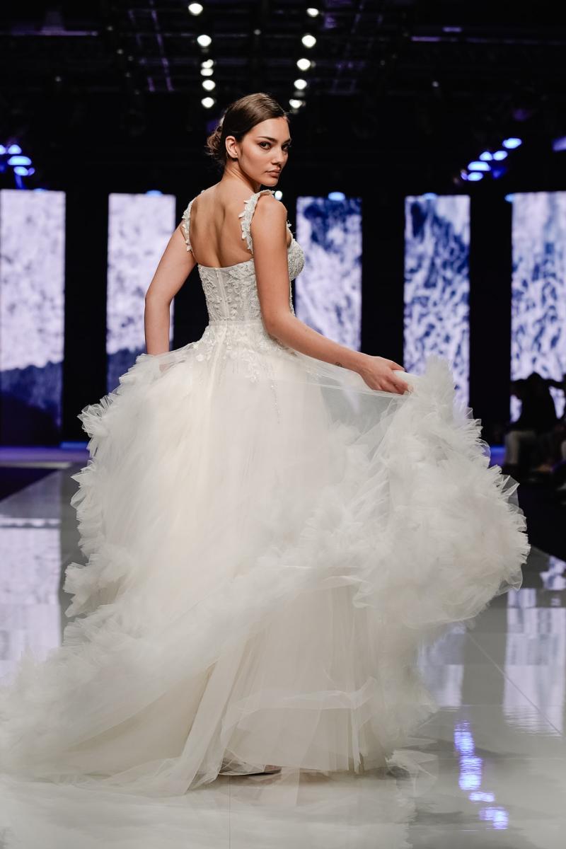 Selestia-Paris-@Si-Sposaitalia-Collezioni-2024-1