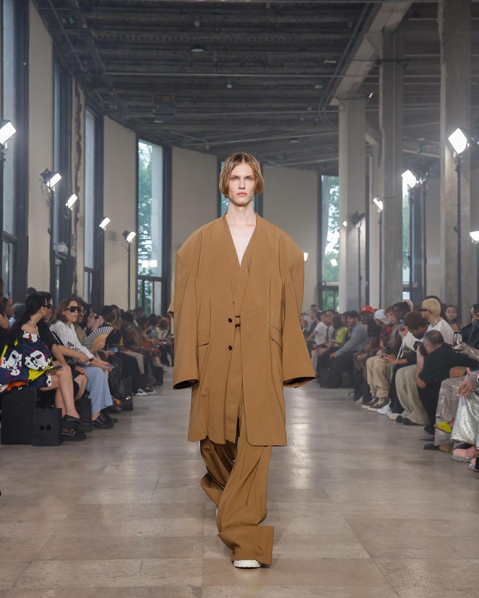 Songzio ss24 runway press look05