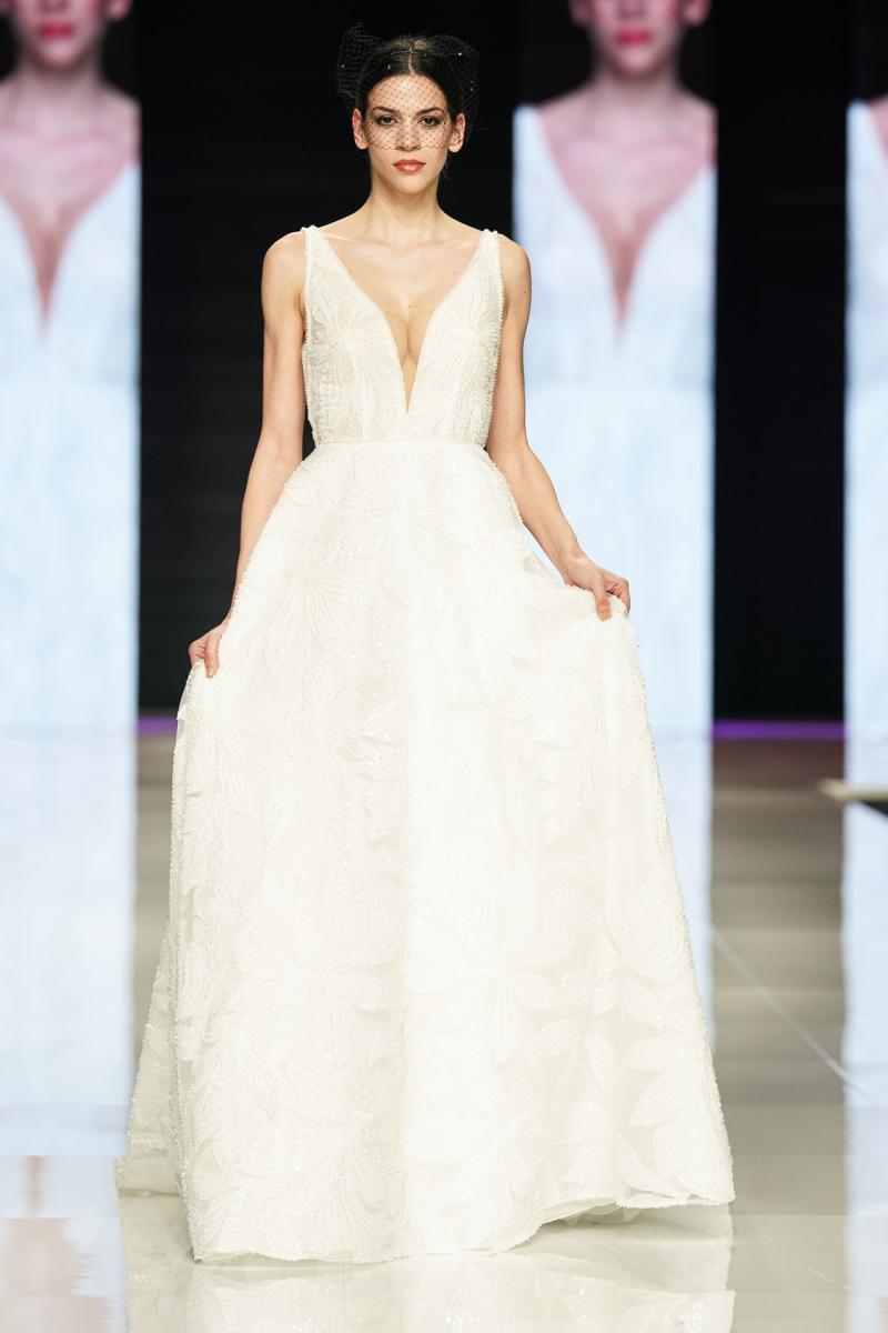 Spain-Fashion-Higar-Novias-Lexus-Chie-Mihara-Alma-Couture Si-Sposaitalia-Collezioni-2025-3