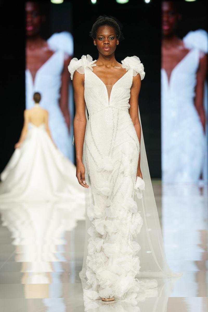 Spain-Fashion-Higar-Novias-Lexus-Chie-Mihara-Alma-Couture Si-Sposaitalia-Collezioni-2025-5