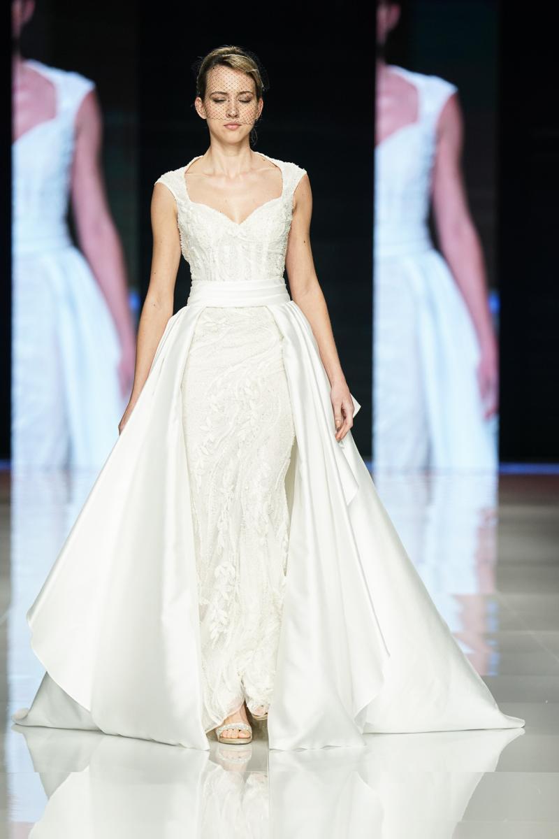 Spain-Fashion-Higar-Novias-Lexus-Chie-Mihara-Alma-Couture Si-Sposaitalia-Collezioni-2025-9