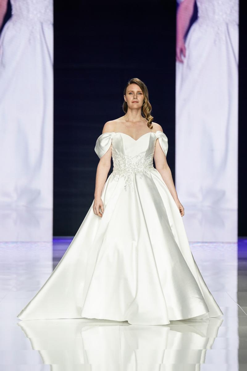 Sposa-Curvy-@Si-Sposaitalia-Collezioni-2024-13