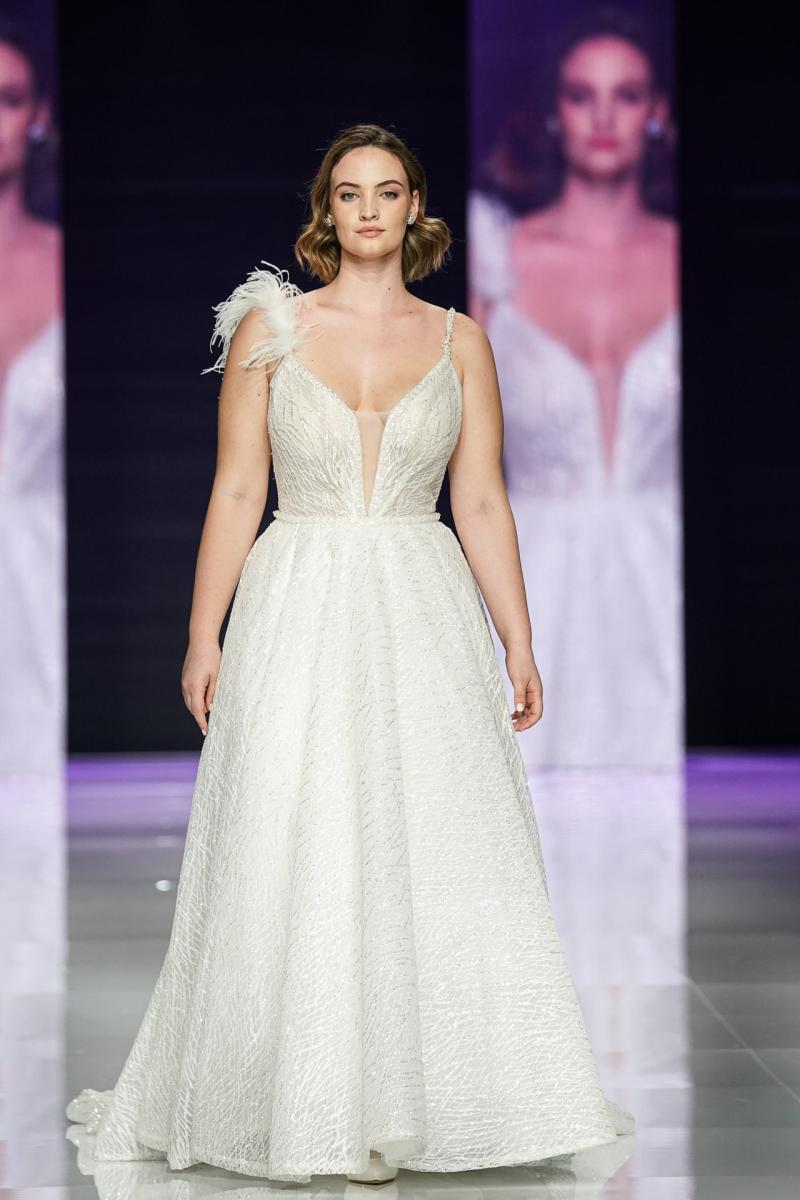 Sposa-Curvy-@Si-Sposaitalia-Collezioni-2024-23