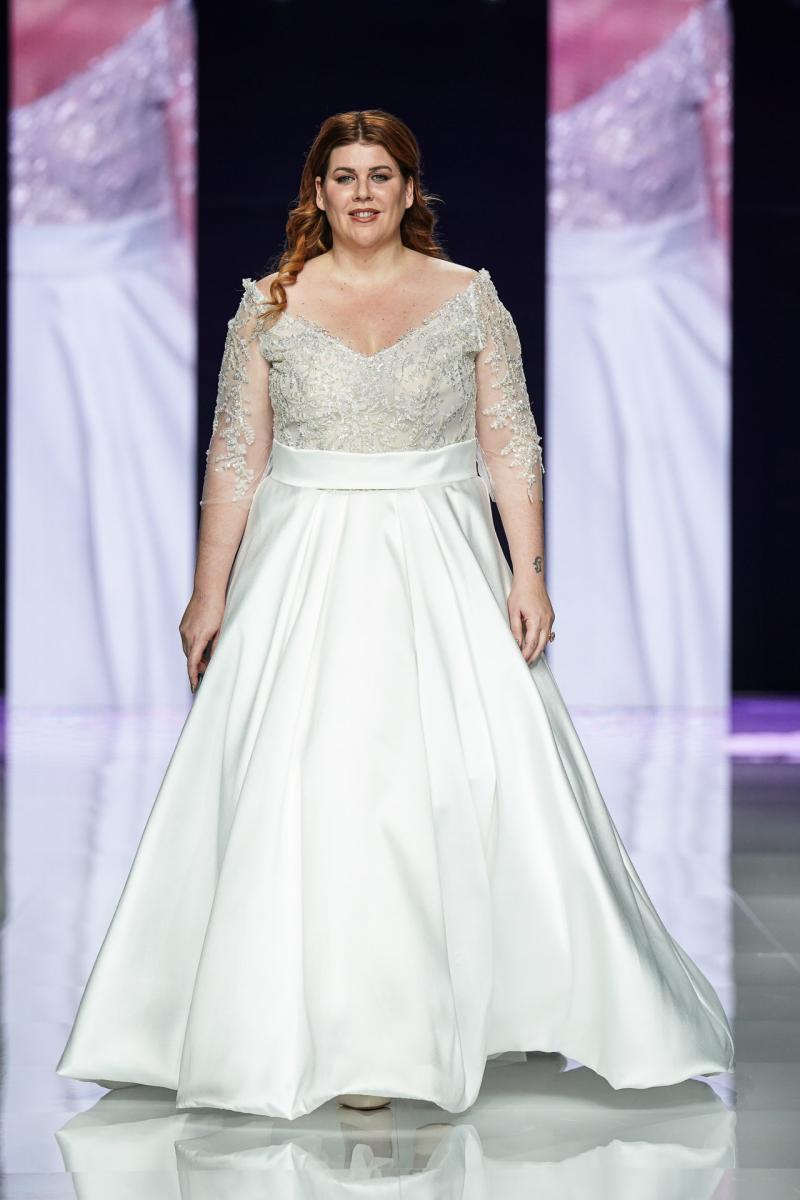 Sposa-Curvy-@Si-Sposaitalia-Collezioni-2024-25
