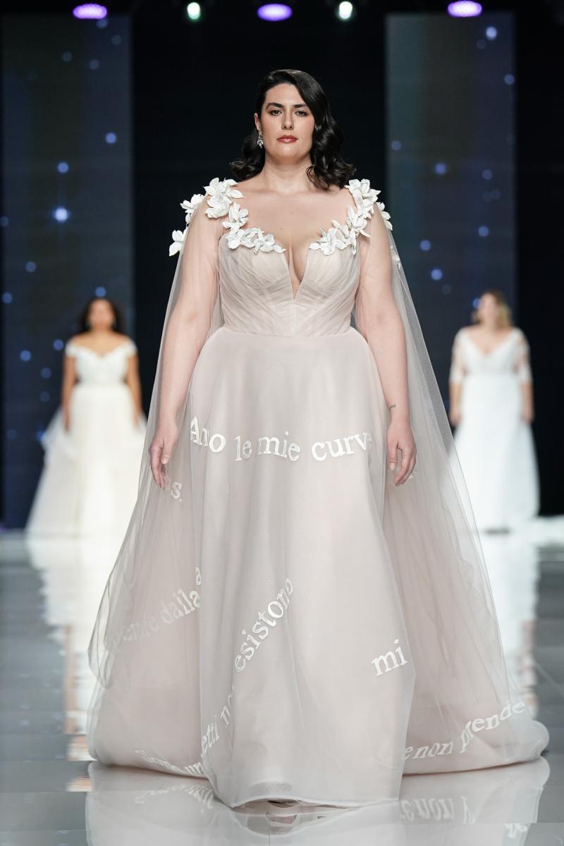 Sposa-Curvy-@Si-Sposaitalia-Collezioni-2024-5