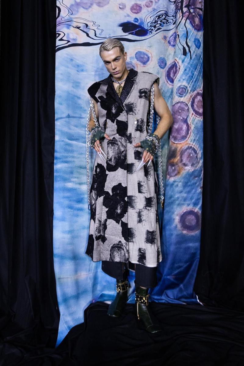 Vivier-SS24-presentation-looks-by-Eva-Losada 0032