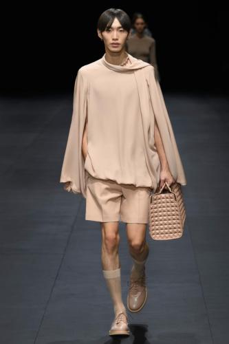 021_VALENTINO_SS23_