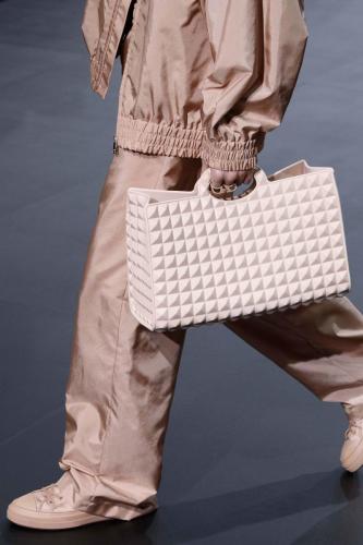 024_VALENTINO_SS23_DETT
