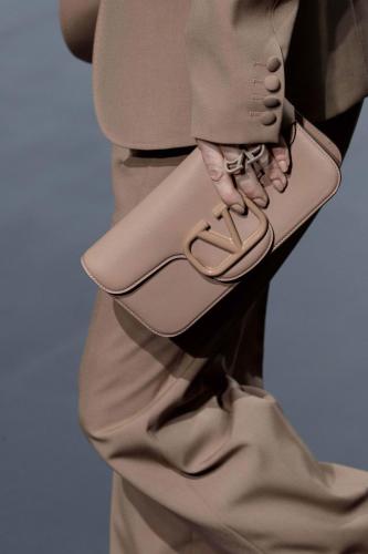 053_VALENTINO_SS23_DETT