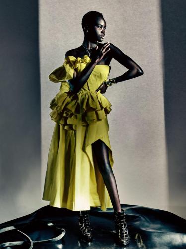 5.Alexander McQueen AW22 Paolo Roversi