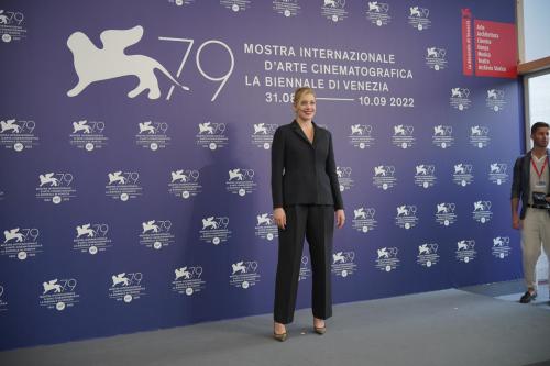 Photocall: WHITE NOISE -- Actress Greta GerwigCredits_La_Biennale_di_Venezia_-_Foto_ASAC__ph_Andrea_Avezz