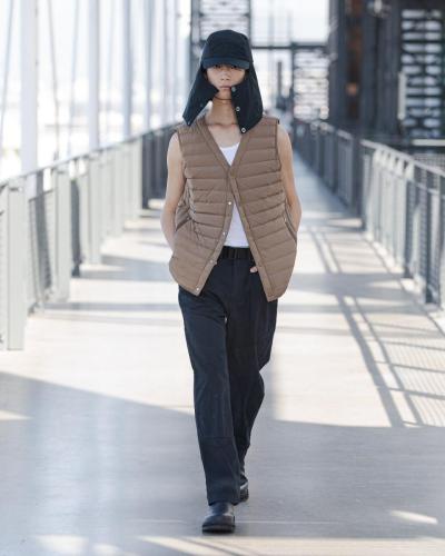 Aigle_ss23_runway_IG_look07