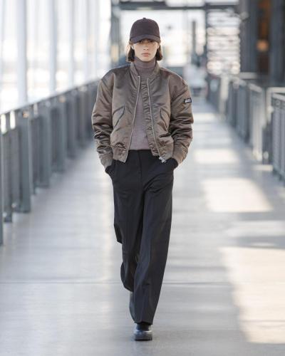 Aigle_ss23_runway_IG_look09