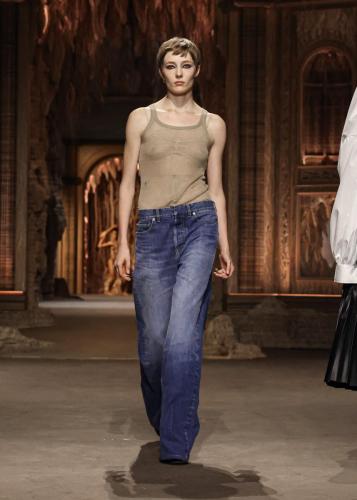 DIOR_SS23_042