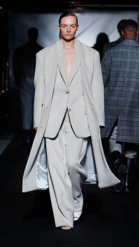 FW22_BOSS_SHOW_MILAN_RUNWAY_22_9x16