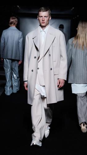 FW22_BOSS_SHOW_MILAN_RUNWAY_29_9x16