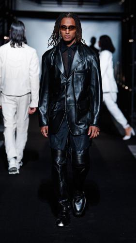 FW22_BOSS_SHOW_MILAN_RUNWAY_37_9x16