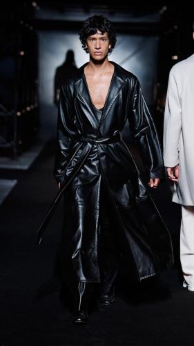 FW22_BOSS_SHOW_MILAN_RUNWAY_38_9x16