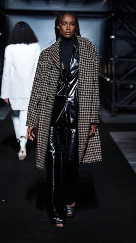 FW22_BOSS_SHOW_MILAN_RUNWAY_42_9x16