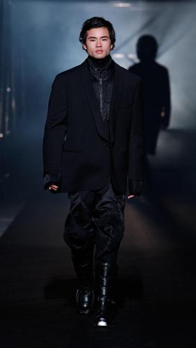FW22_BOSS_SHOW_MILAN_RUNWAY_52_9x16