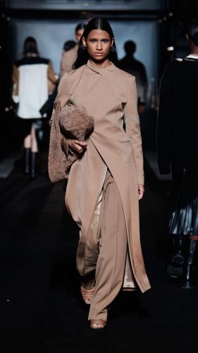 FW22_BOSS_SHOW_MILAN_RUNWAY_56_9x16