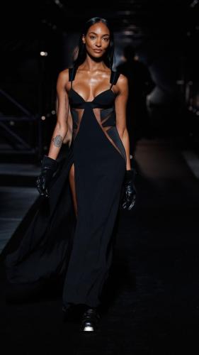 FW22_BOSS_SHOW_MILAN_RUNWAY_62_9x16