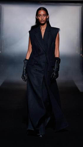 FW22__BOSS_SHOW_MILAN_RUNWAY_04_2_9x16