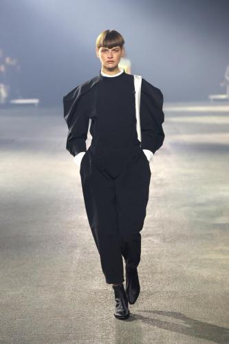 ISSEY_MIYAKE_SS23_010