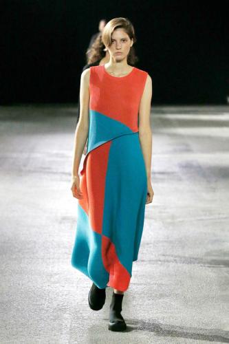 ISSEY_MIYAKE_SS23_013