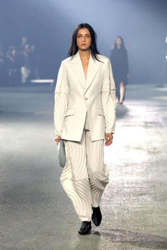 ISSEY_MIYAKE_SS23_020