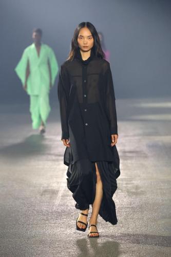 ISSEY_MIYAKE_SS23_023