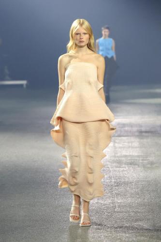 ISSEY_MIYAKE_SS23_034