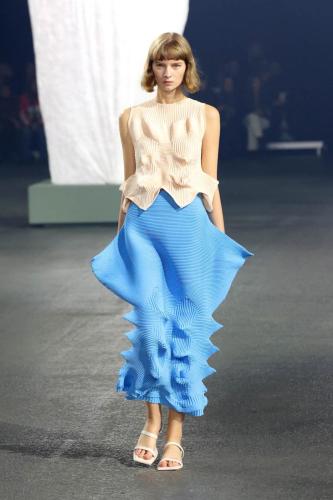 ISSEY_MIYAKE_SS23_037