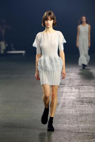 ISSEY_MIYAKE_SS23_040