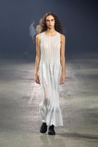 ISSEY_MIYAKE_SS23_041