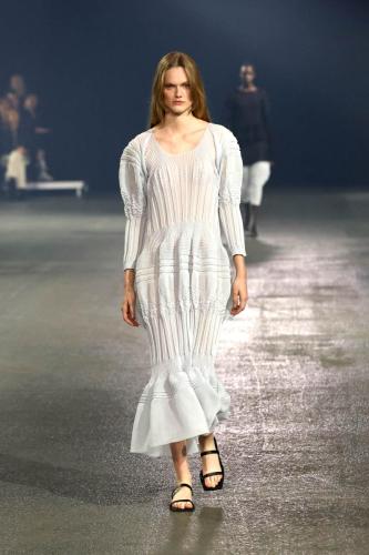 ISSEY_MIYAKE_SS23_045