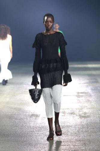ISSEY_MIYAKE_SS23_046