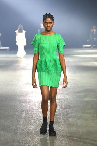 ISSEY_MIYAKE_SS23_047