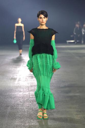 ISSEY_MIYAKE_SS23_048