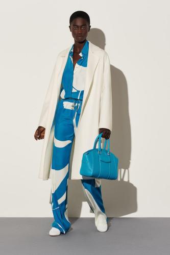 Kiton Donna SS23 Lookbook Press (01)