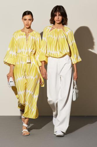 Kiton Donna SS23 Lookbook Press (39)