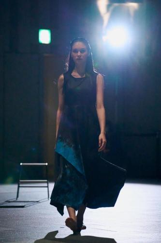 Look02