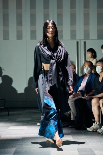 Look09