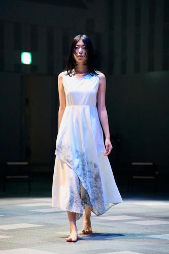 Look16